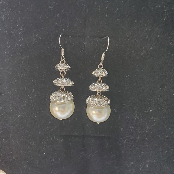 Ali Khan Silver-Tone  Pearl and Rhinestone Drop earring with gift box - Picture 5 of 5